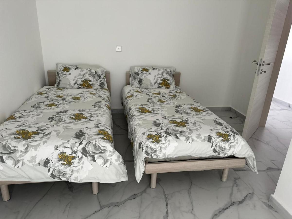 Skylark 2 Apartment With Terrace Is-Swieqi Buitenkant foto